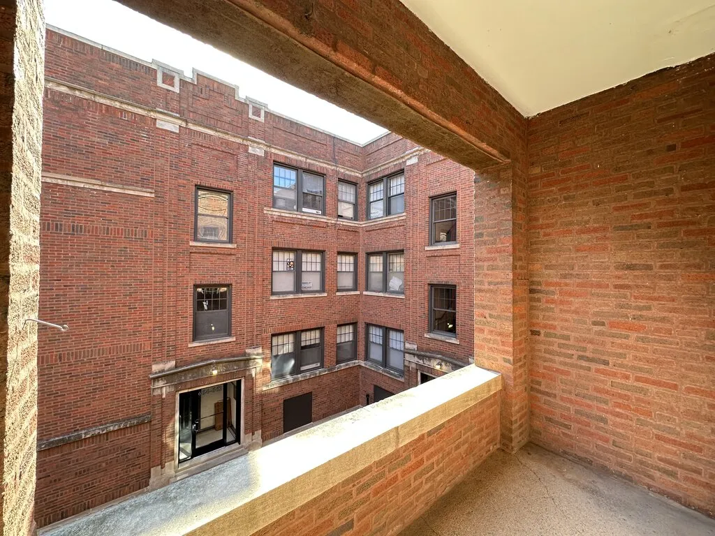 654 W Cornelia Ave, , 60657, USA 60657-unit#4-Chicago-IL