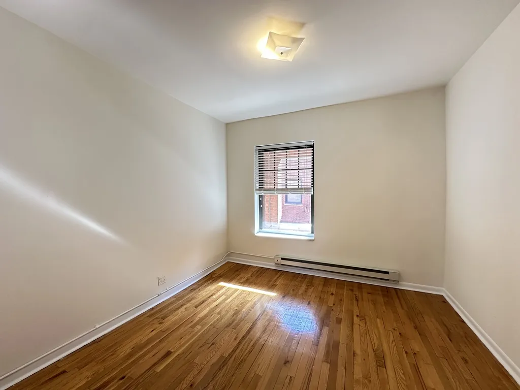 654 W Cornelia Ave, , 60657, USA 60657-unit#4-Chicago-IL