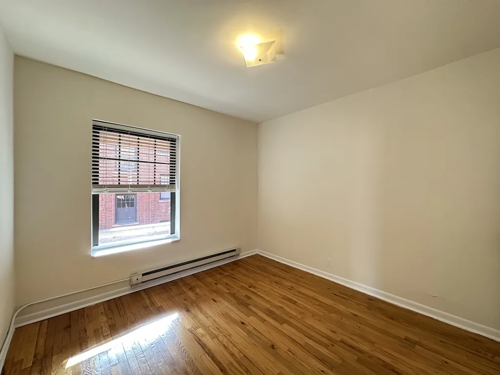 654 W Cornelia Ave, , 60657, USA 60657-unit#4-Chicago-IL