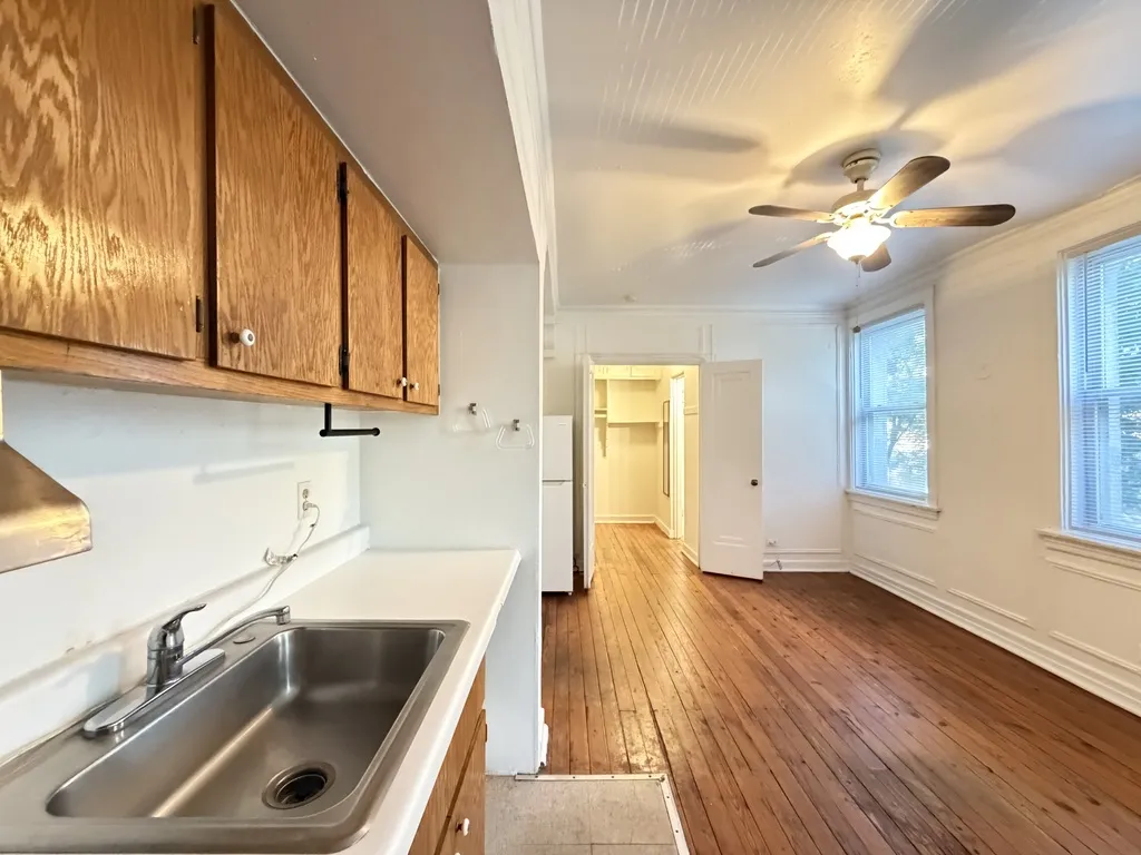 4060 N Kenmore Ave, , 60613, USA 60613-unit#302-Chicago-IL