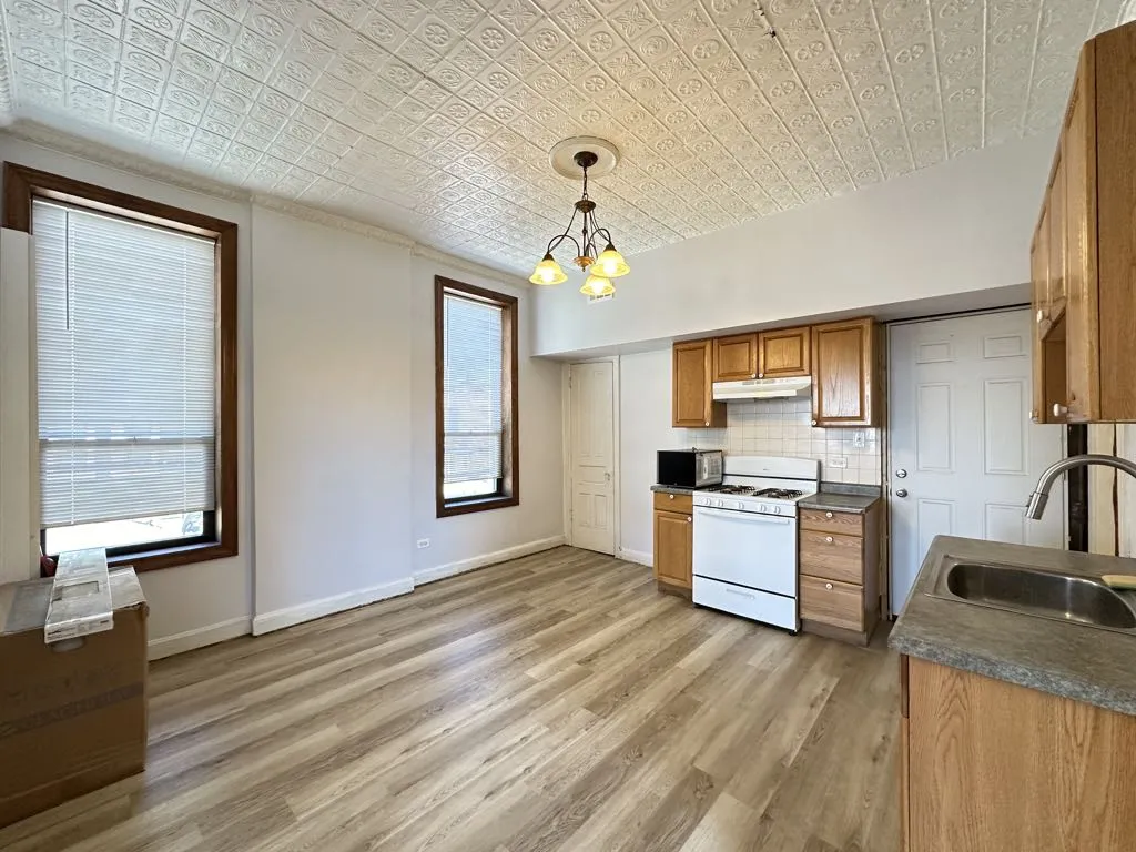 2347 W 24th Pl, ,  60608, USA 60608-unit#2R-Chicago-IL