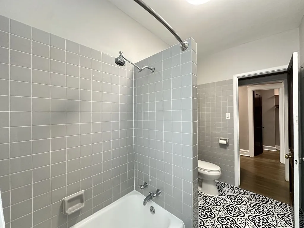 1452 W Winnemac Ave, ,  60640, USA 60640-unit#3-Chicago-IL