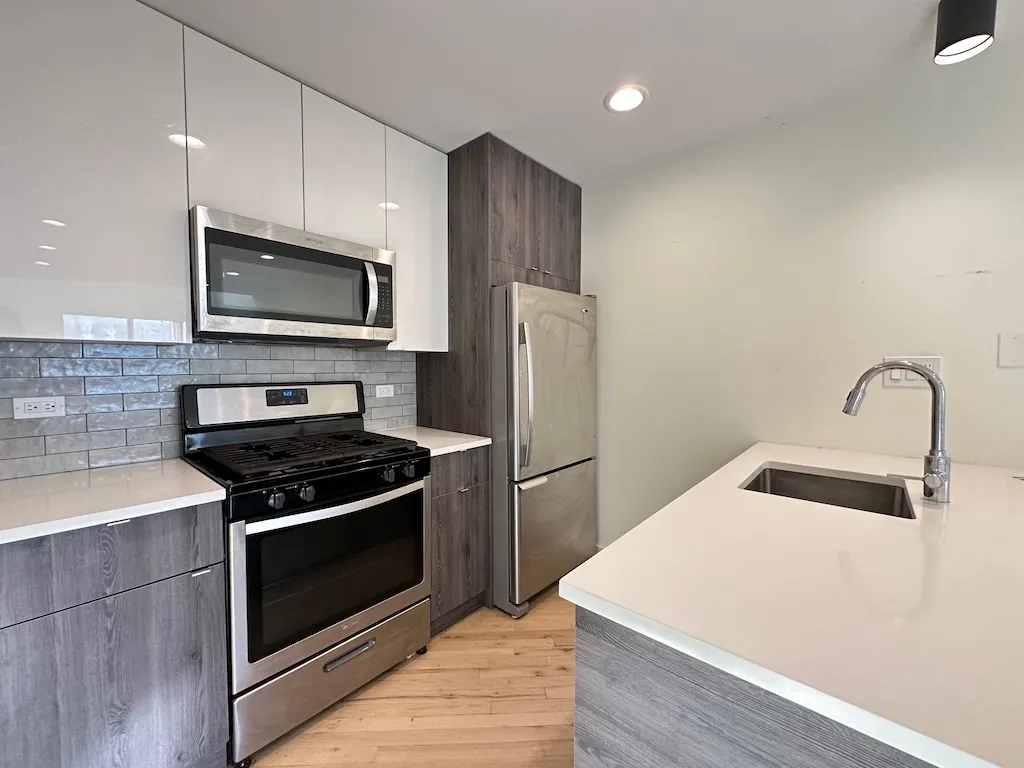 944 W Grace St, , 60613, USA 60613-unit#F201-Chicago-IL