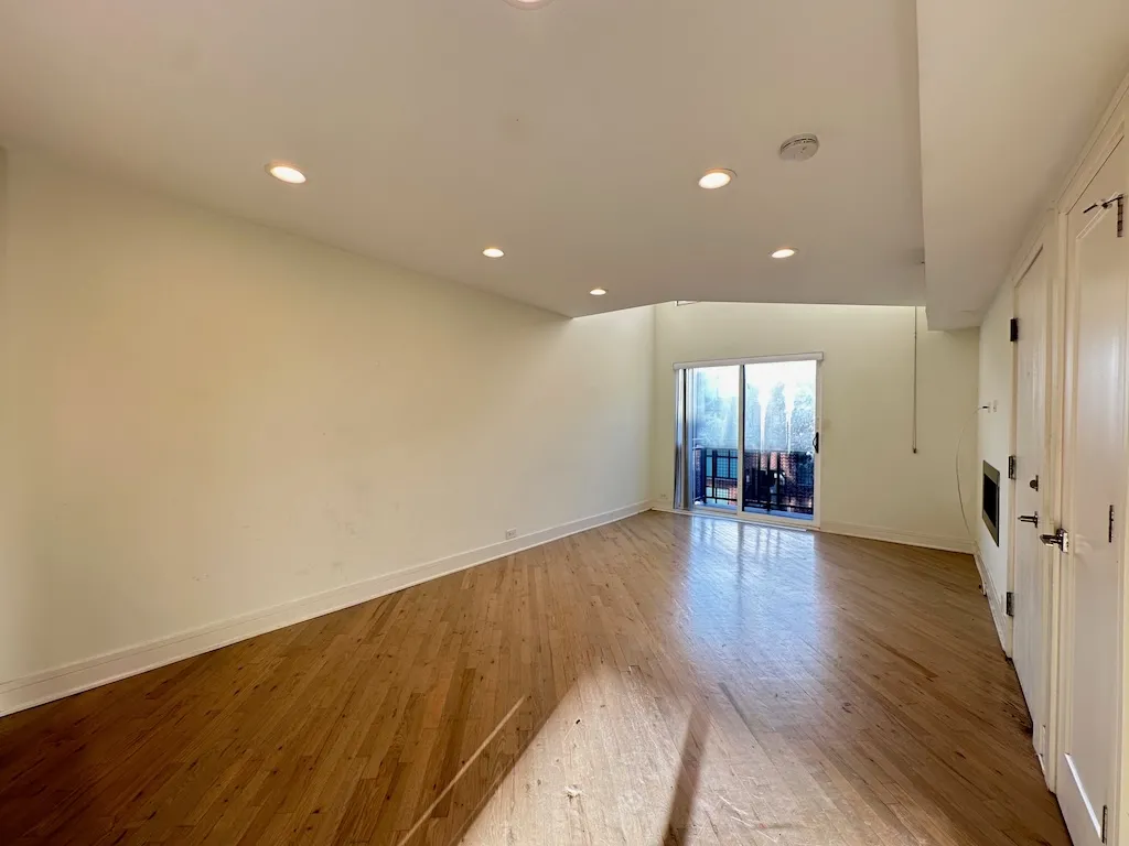 944 W Grace St, , 60613, USA 60613-unit#F201-Chicago-IL