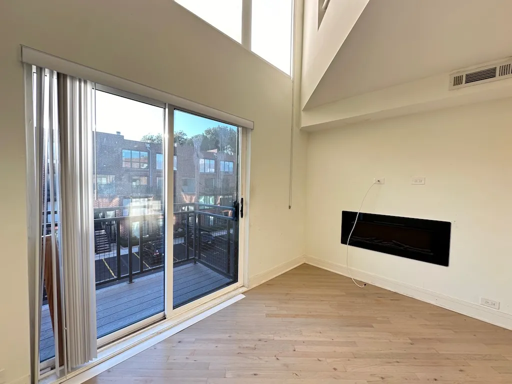 944 W Grace St, , 60613, USA 60613-unit#F201-Chicago-IL