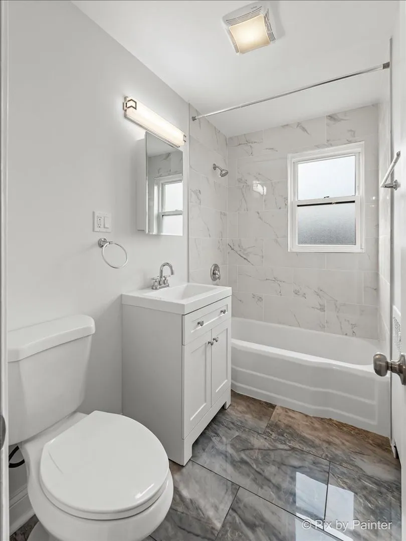 2731 W Berwyn Ave, ,  60625, USA 60625-unit#3-Chicago-IL