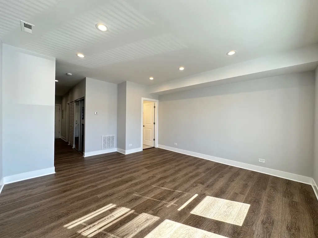 3358 W Montrose Ave, ,  60618, USA 60618-unit#2-Chicago-IL