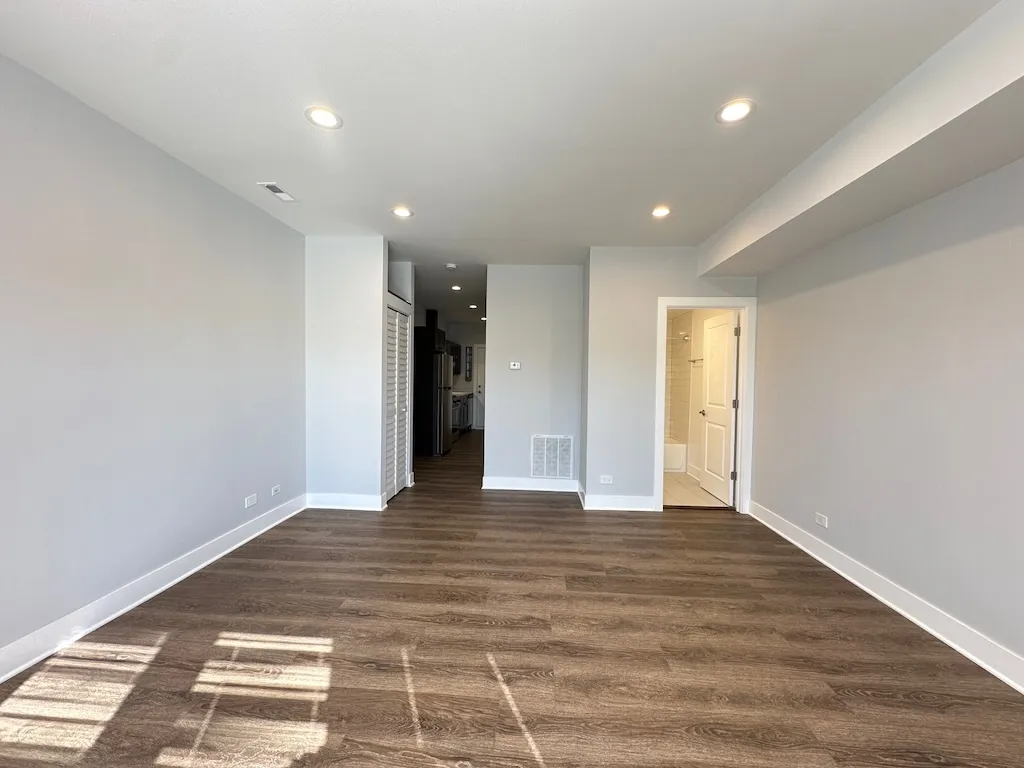 3358 W Montrose Ave, ,  60618, USA 60618-unit#2-Chicago-IL