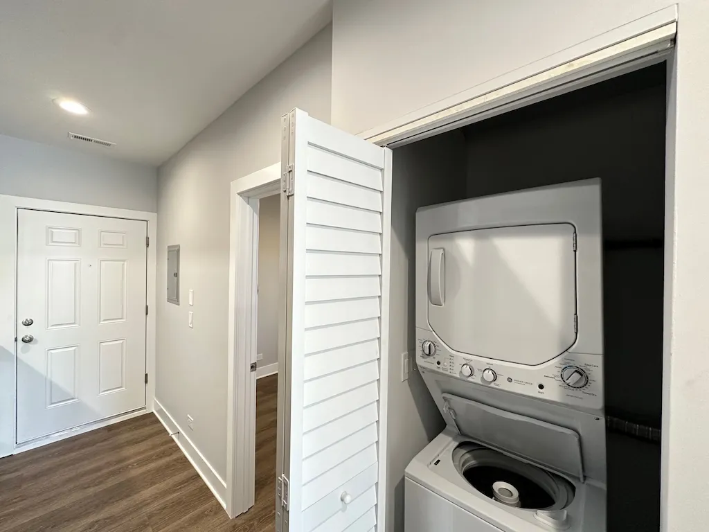 3358 W Montrose Ave, ,  60618, USA 60618-unit#2-Chicago-IL