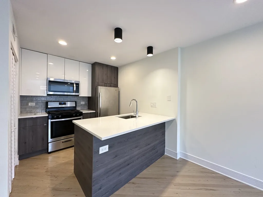 954 W Grace St, , 60613, USA 60613-unit#H202-Chicago-IL