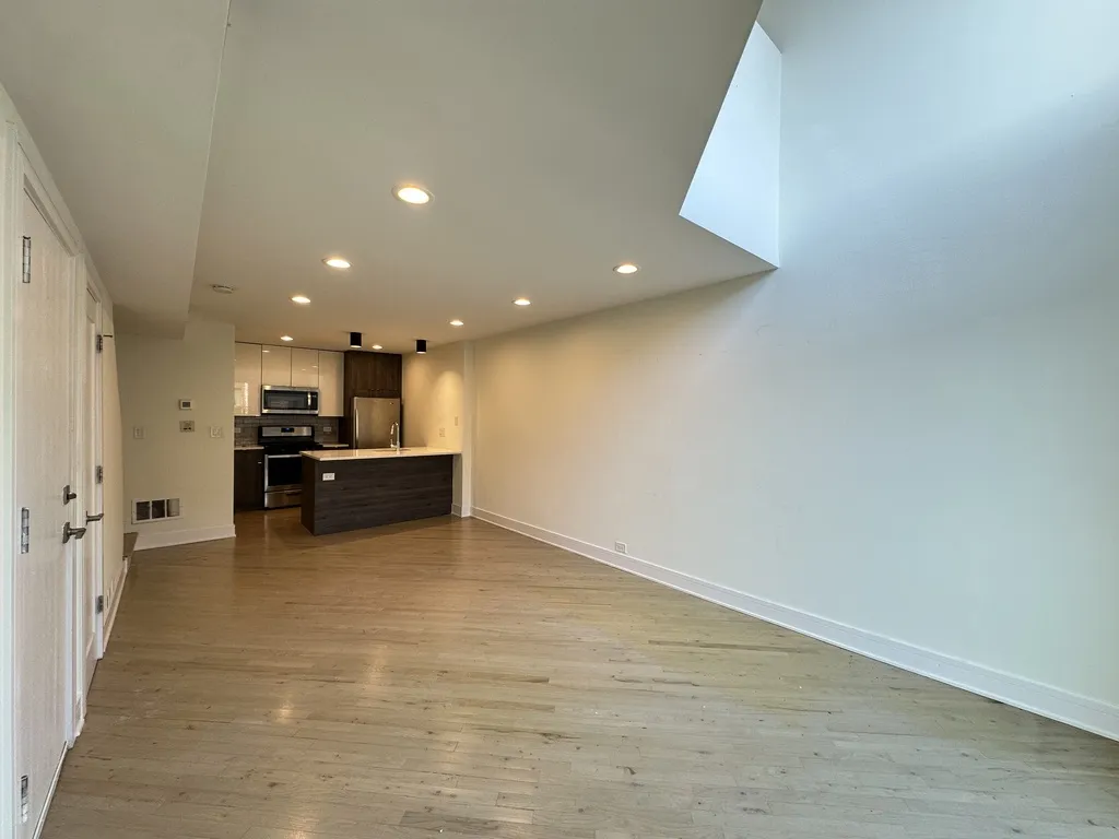954 W Grace St, , 60613, USA 60613-unit#H202-Chicago-IL