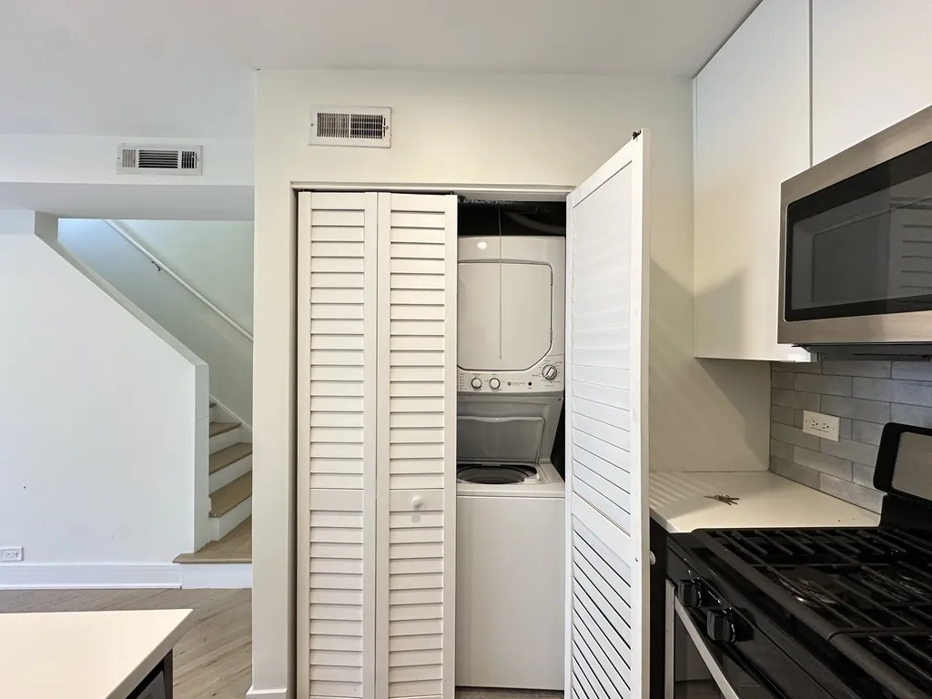 954 W Grace St, , 60613, USA 60613-unit#H202-Chicago-IL