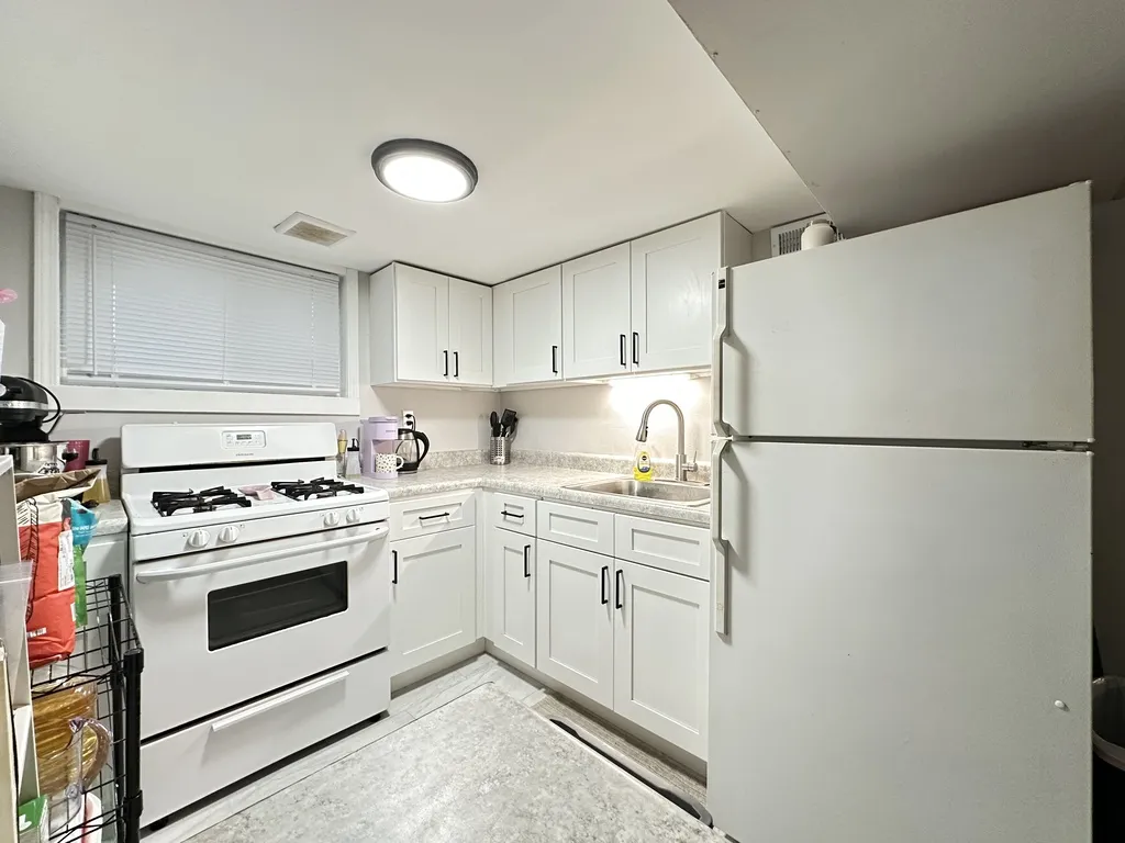 5701 N Keystone Ave, , 60646, USA 60646-unit#G-Chicago-IL