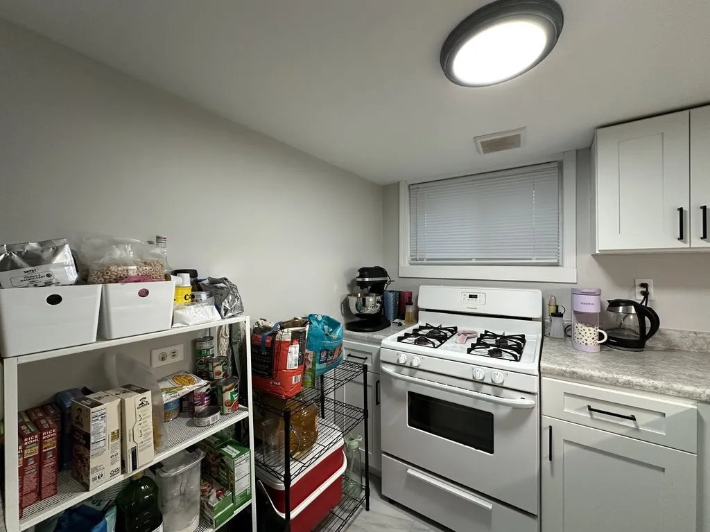 5701 N Keystone Ave, , 60646, USA 60646-unit#G-Chicago-IL
