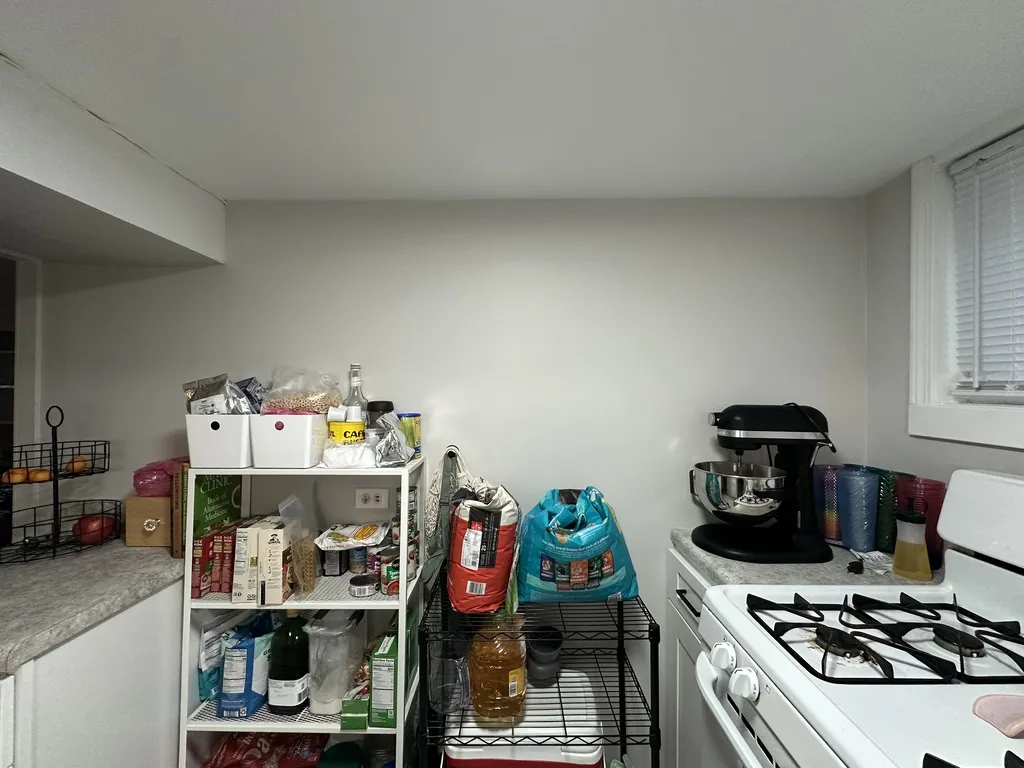 5701 N Keystone Ave, , 60646, USA 60646-unit#G-Chicago-IL