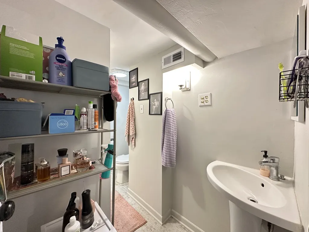 5701 N Keystone Ave, , 60646, USA 60646-unit#G-Chicago-IL