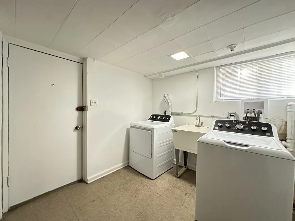 5701 N Keystone Ave, , 60646, USA 60646-unit#G-Chicago-IL