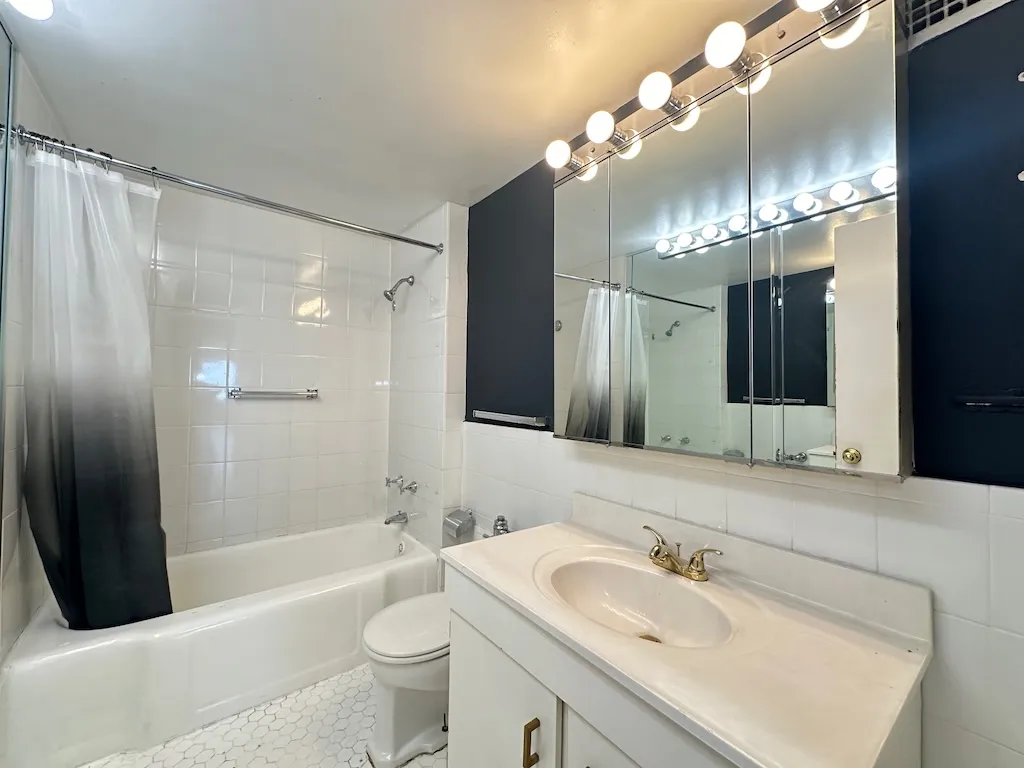 4180 N Marine Dr, ,  60613, USA 60613-unit#1505-Chicago-IL