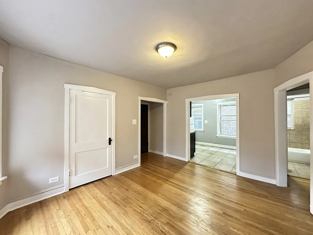 4027 W Melrose St, , 60641, USA 60641-unit#2S-Chicago-IL