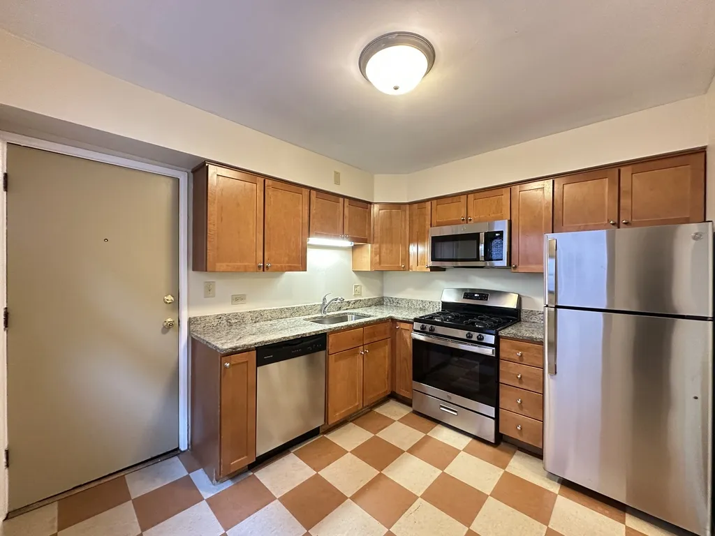 1644 W Sherwin Ave, ,  60626, USA 60626-unit#2B-Chicago-IL