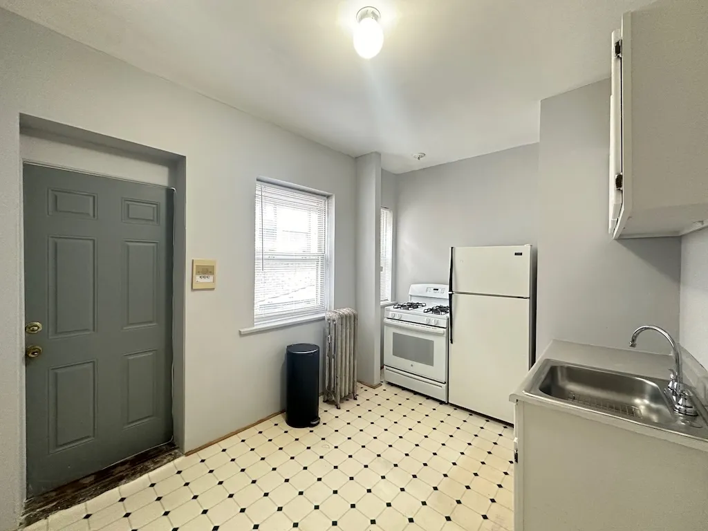 1212 W Thorndale Ave, , 60660, USA 60626-unit#6-Chicago-IL