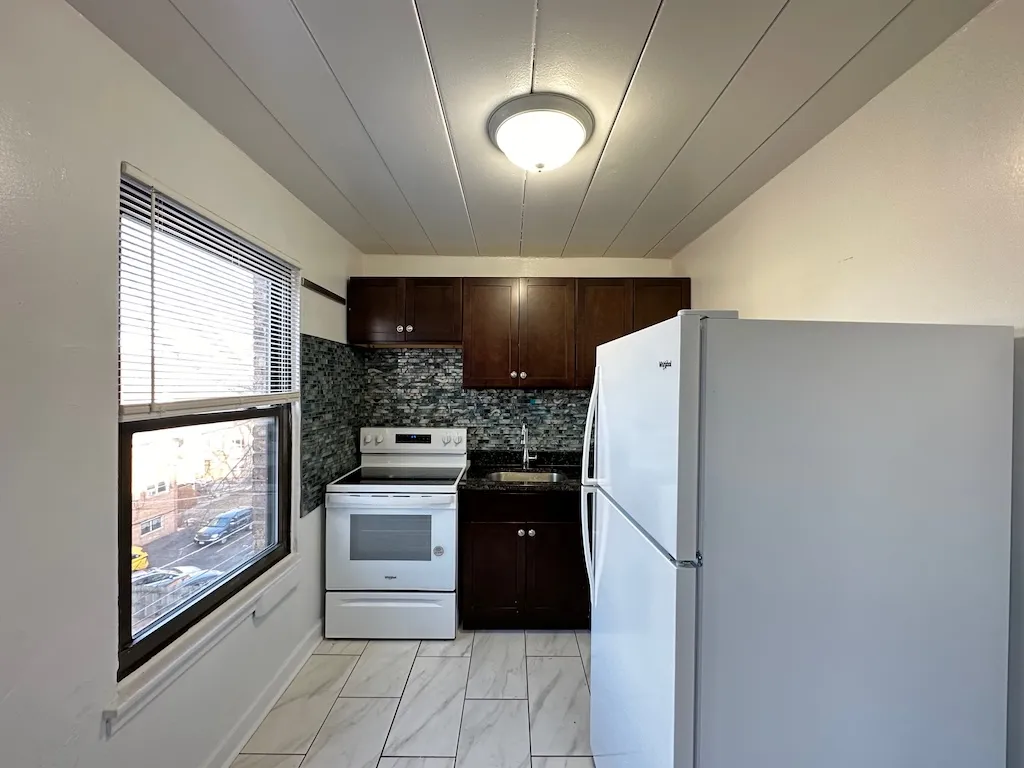 1360 W Touhy Ave, , 60626, USA 60626-unit#510-Chicago-IL