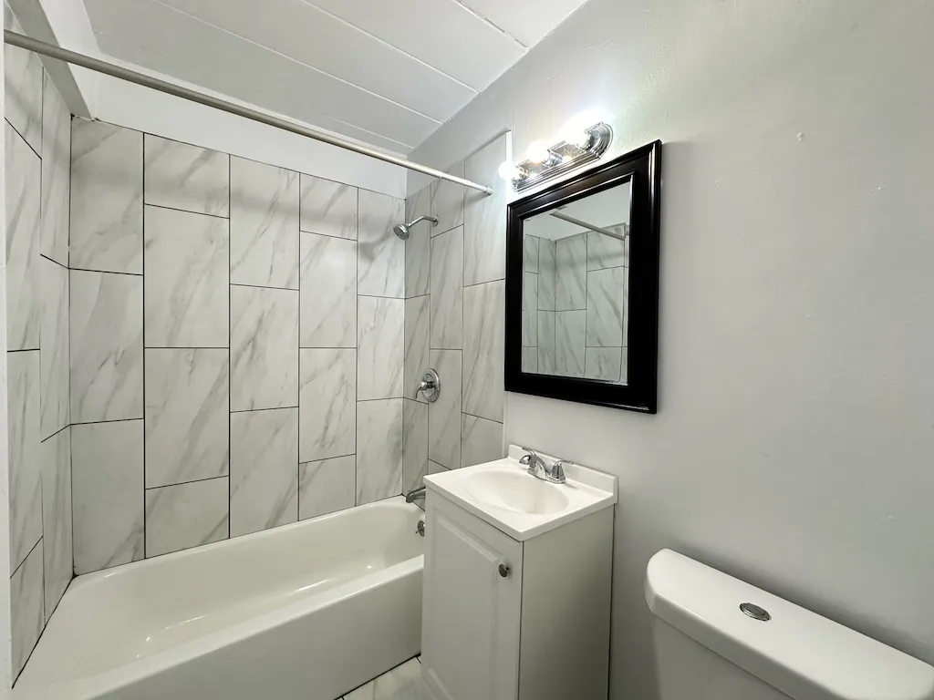 1360 W Touhy Ave, , 60626, USA 60626-unit#510-Chicago-IL