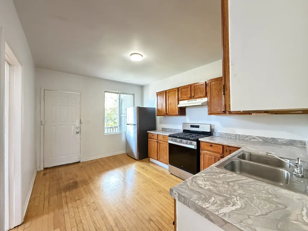 4251 W Haddon Ave, ,  60651, USA 60651-unit#2-Chicago-IL