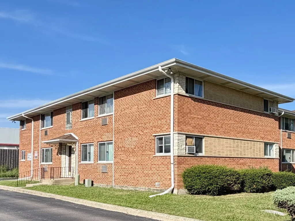 1422 Carol St, Park Ridge, 60068, USA 60068-unit#2B-Chicago-IL