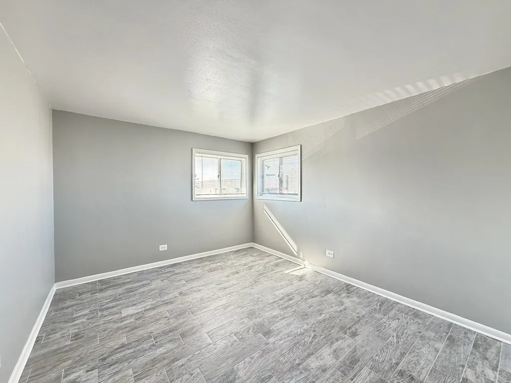 1422 Carol St, Park Ridge,  60068, USA 60068-unit#2B-Chicago-IL