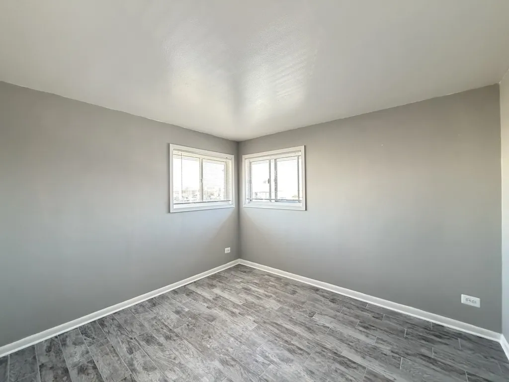 1422 Carol St, Park Ridge,  60068, USA 60068-unit#2B-Chicago-IL
