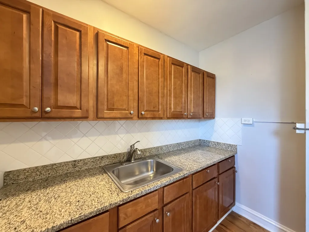 917 W Eastwood Ave, , 60640, USA 60640-unit#705-Chicago-IL
