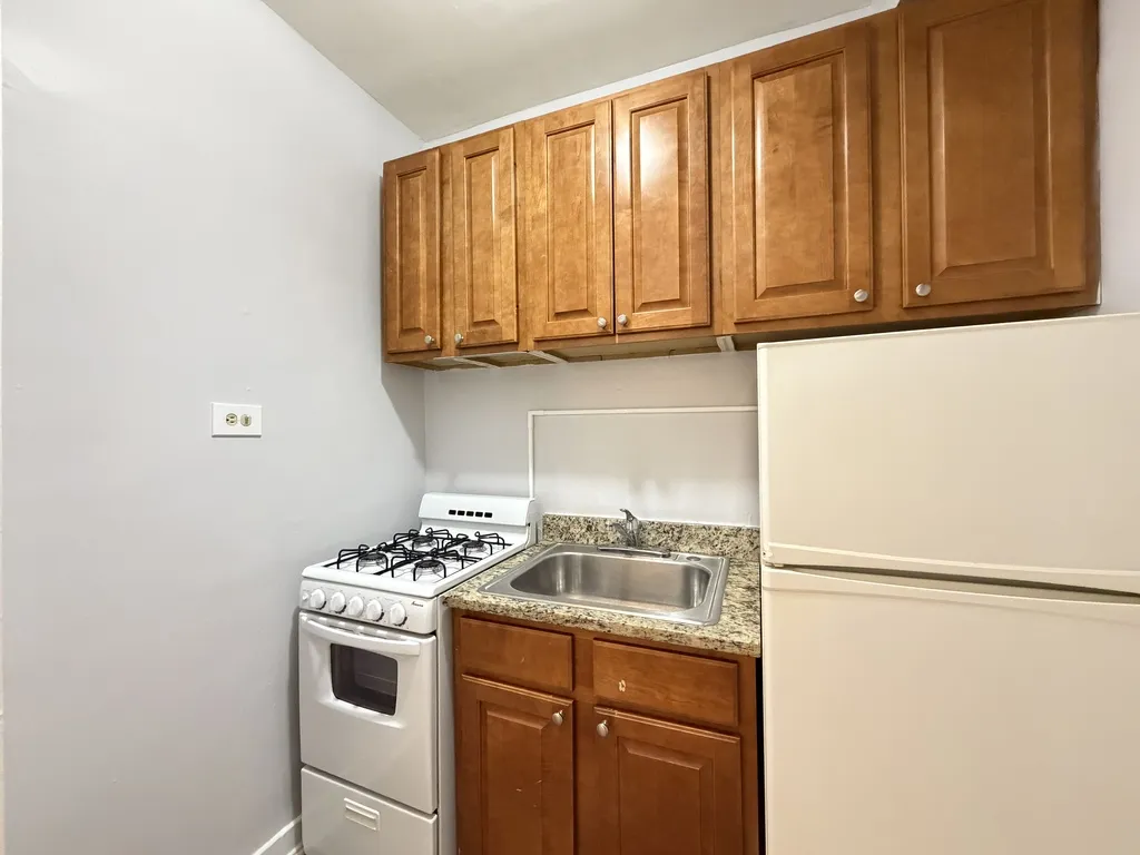 917 W Eastwood Ave, ,  60640, USA 60640-unit#307-Chicago-IL