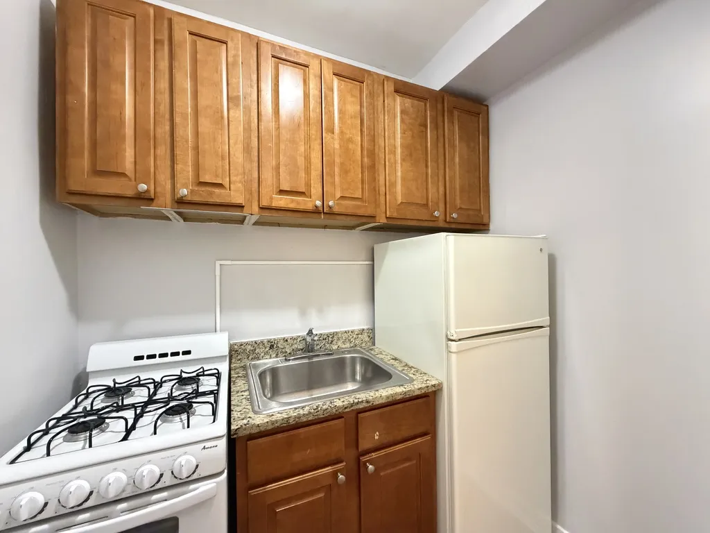 917 W Eastwood Ave, ,  60640, USA 60640-unit#307-Chicago-IL