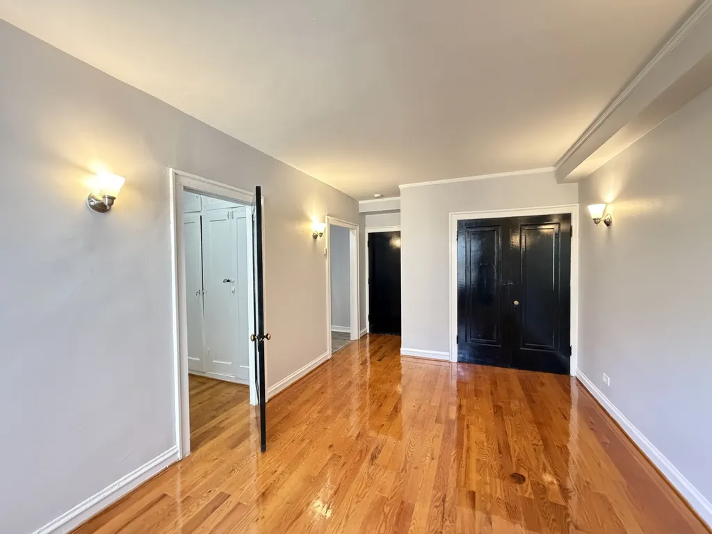 917 W Eastwood Ave, ,  60640, USA 60640-unit#307-Chicago-IL
