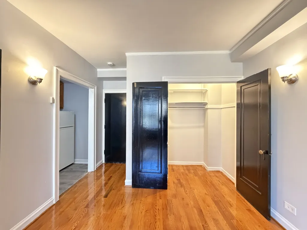 917 W Eastwood Ave, ,  60640, USA 60640-unit#307-Chicago-IL