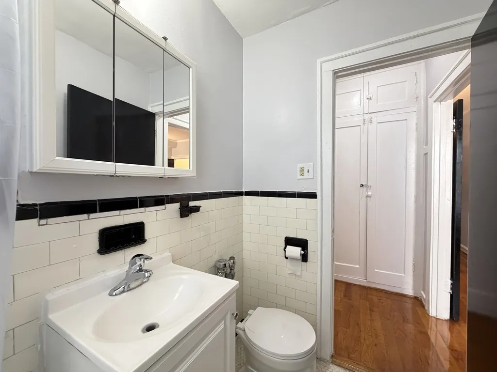 917 W Eastwood Ave, ,  60640, USA 60640-unit#307-Chicago-IL