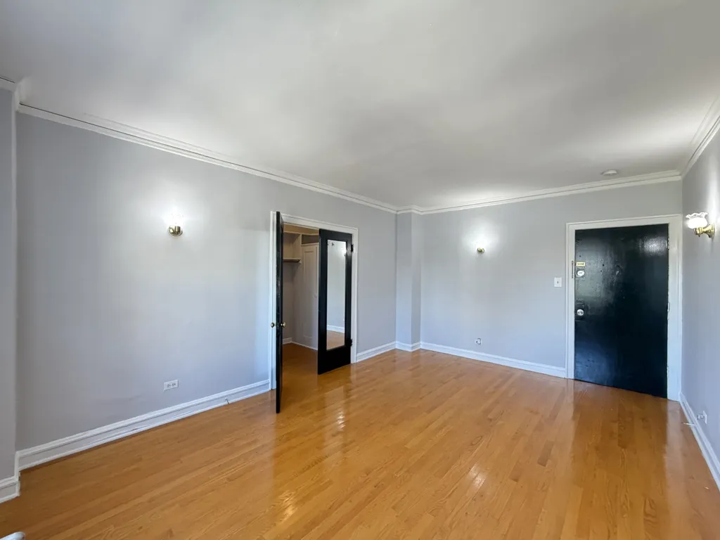 917 W Eastwood Ave, , 60640, USA 60640-unit#704-Chicago-IL