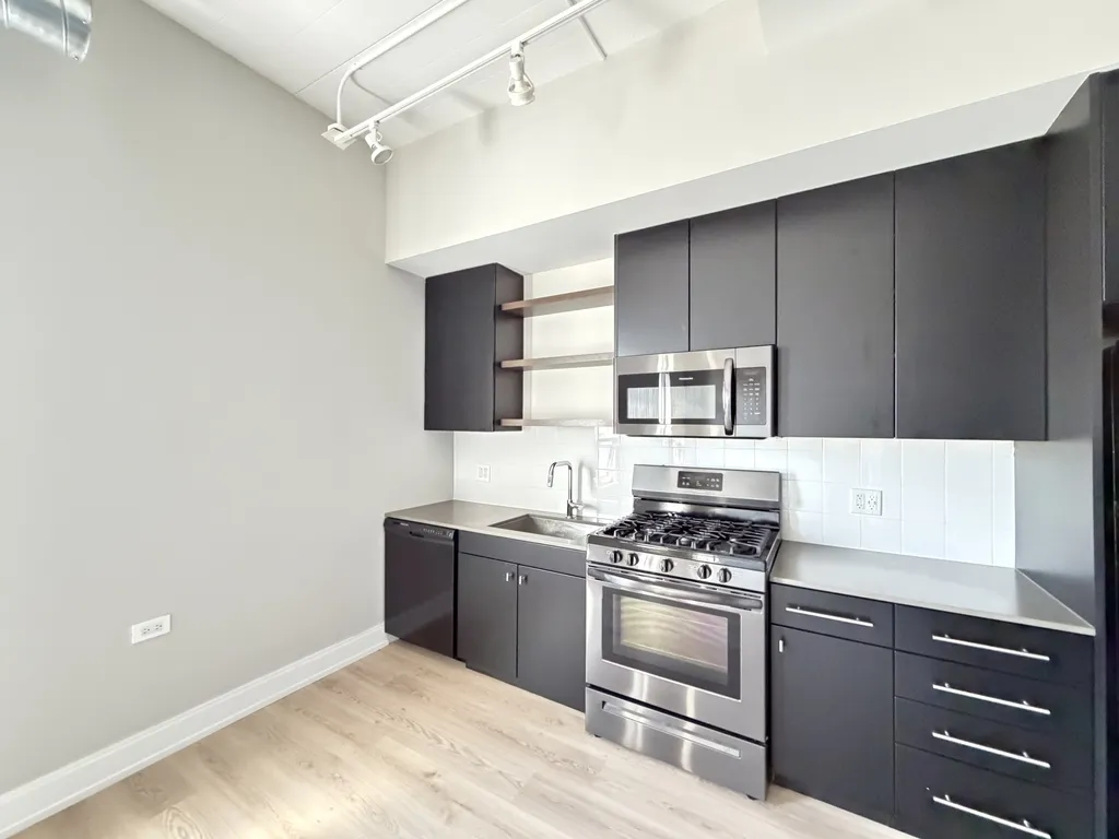 941 W Belmont Ave, , 60657, USA 60657-unit#501-Chicago-IL
