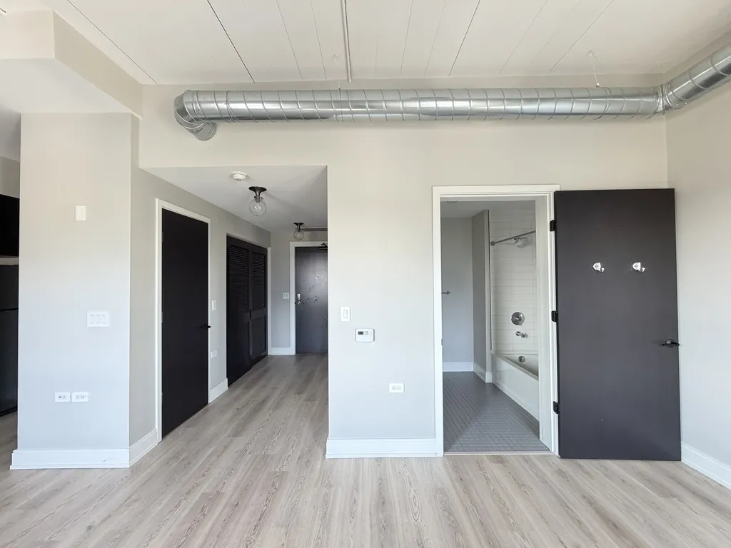 941 W Belmont Ave, , 60657, USA 60657-unit#501-Chicago-IL