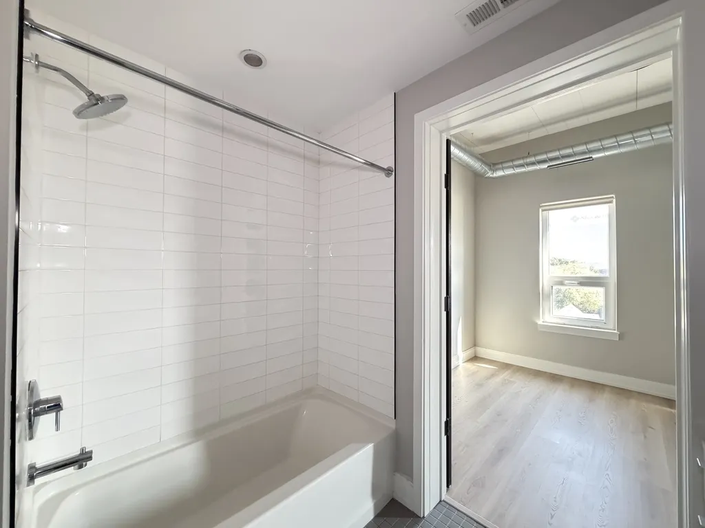 941 W Belmont Ave, , 60657, USA 60657-unit#501-Chicago-IL