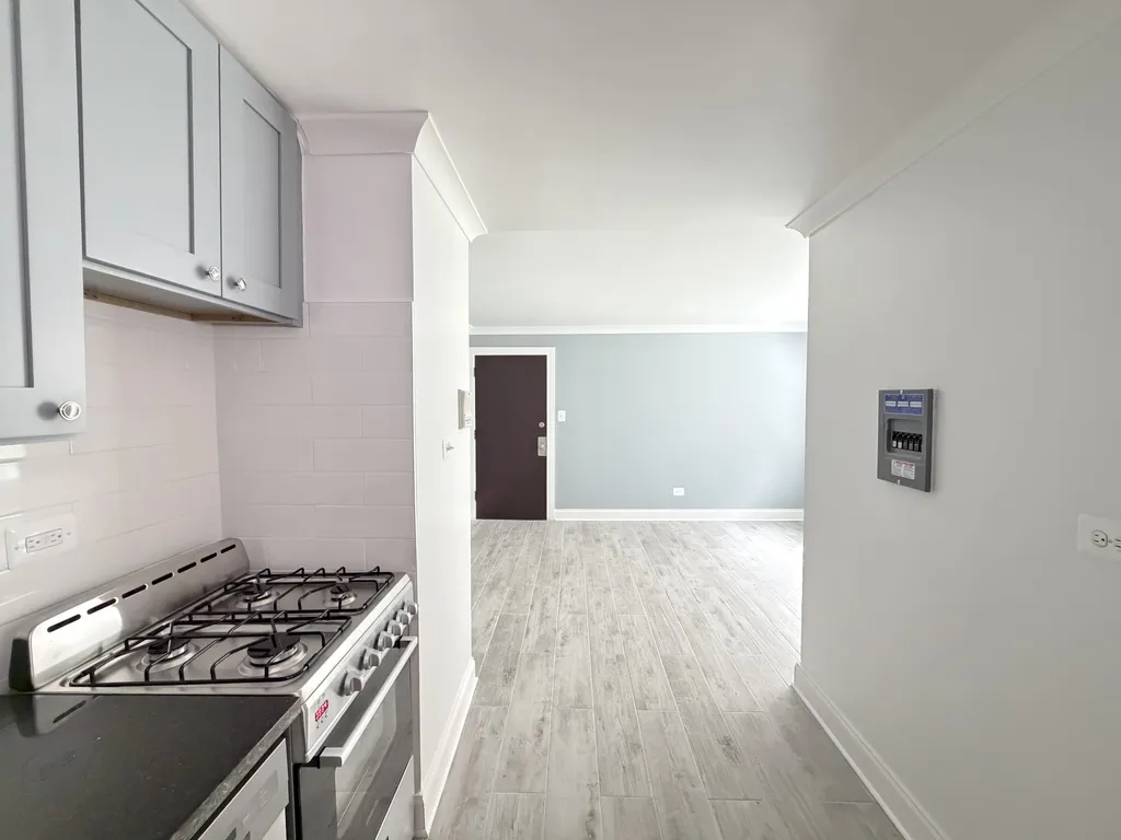 6731 N California Ave, , 60645, USA 60645-unit#GS-Chicago-IL