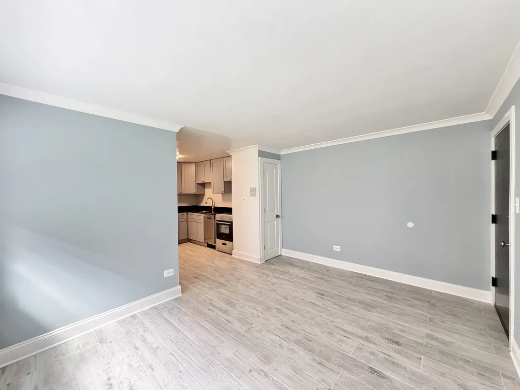 6731 N California Ave, , 60645, USA 60645-unit#GS-Chicago-IL