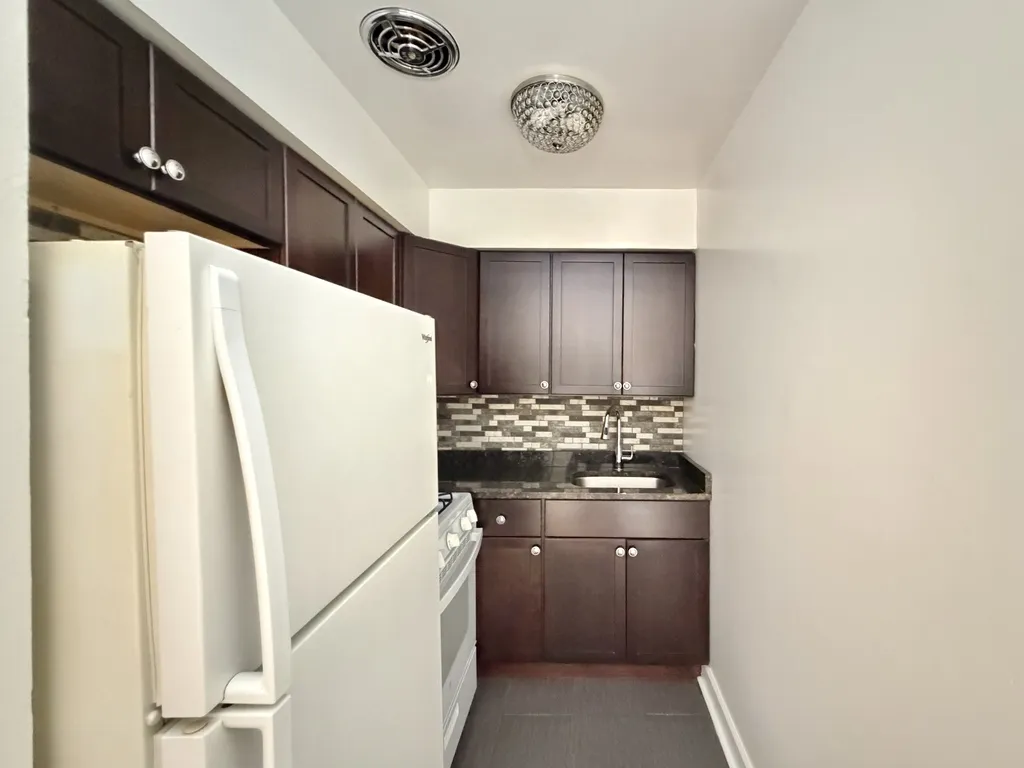 6830 N Sheridan Rd, , 60626, USA 60626-unit#266-Chicago-IL
