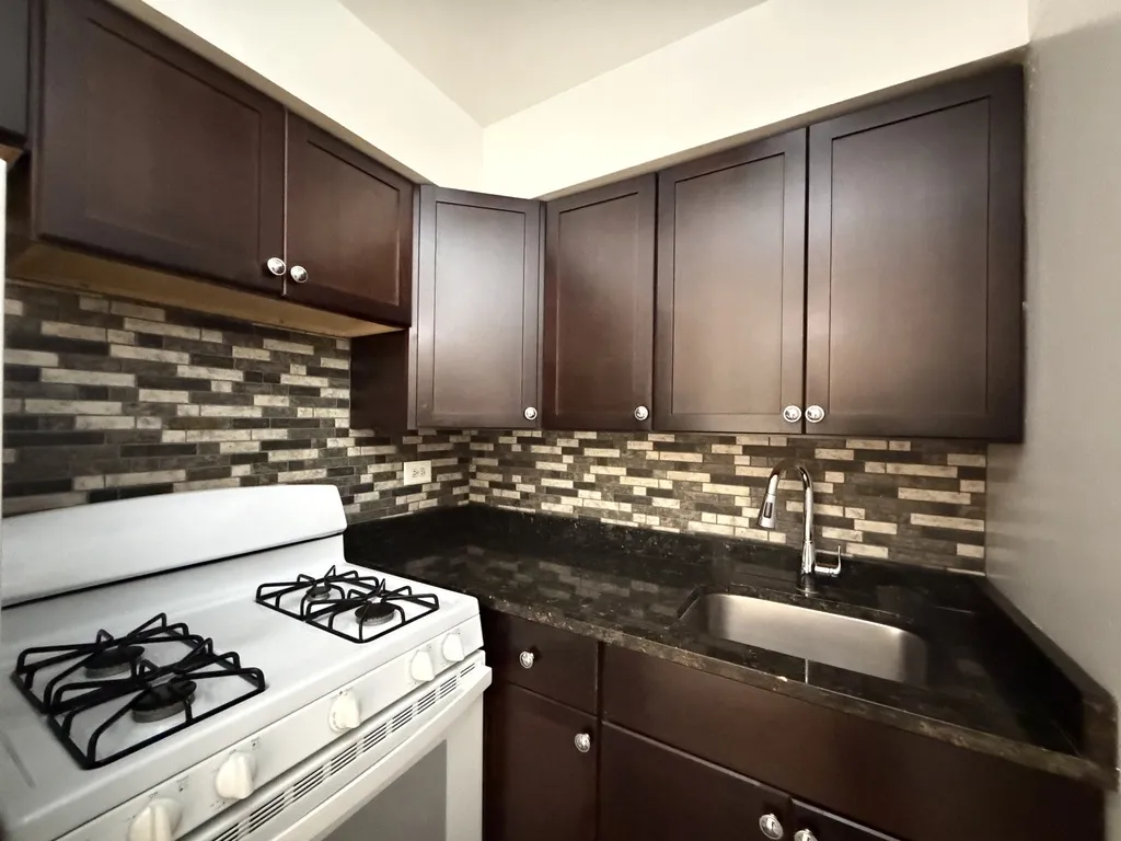 6830 N Sheridan Rd, , 60626, USA 60626-unit#266-Chicago-IL