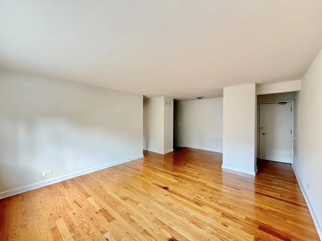6830 N Sheridan Rd, , 60626, USA 60626-unit#266-Chicago-IL
