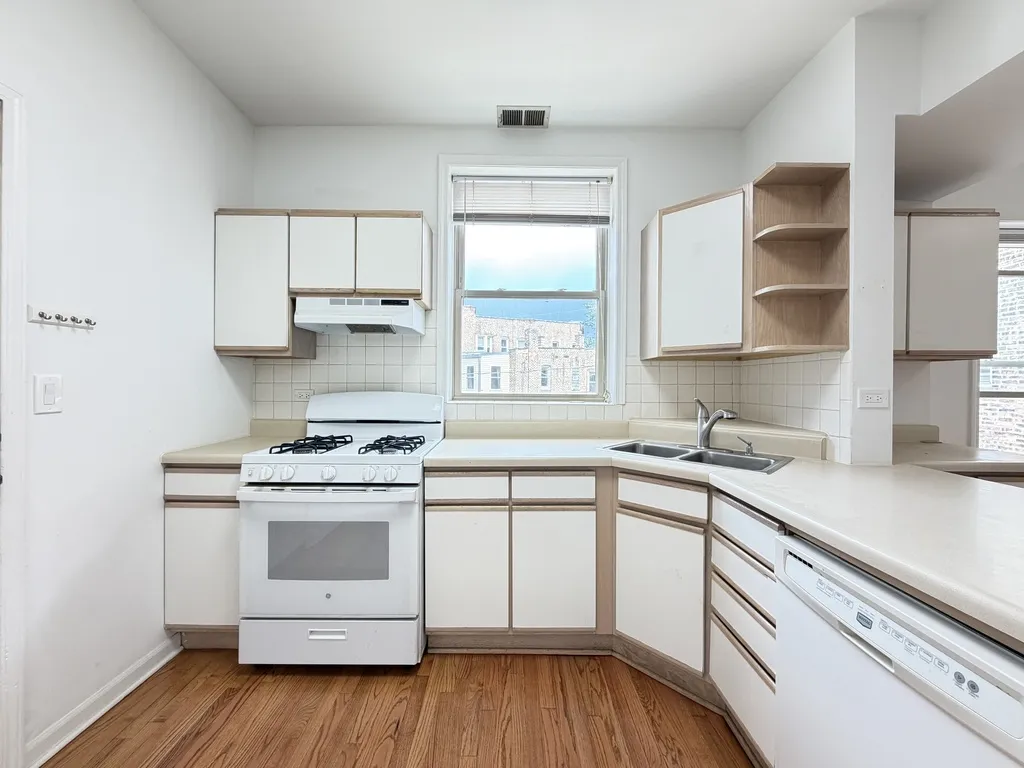 5783 N Ridge Ave, , 60660, USA 60660-unit#2-Chicago-IL