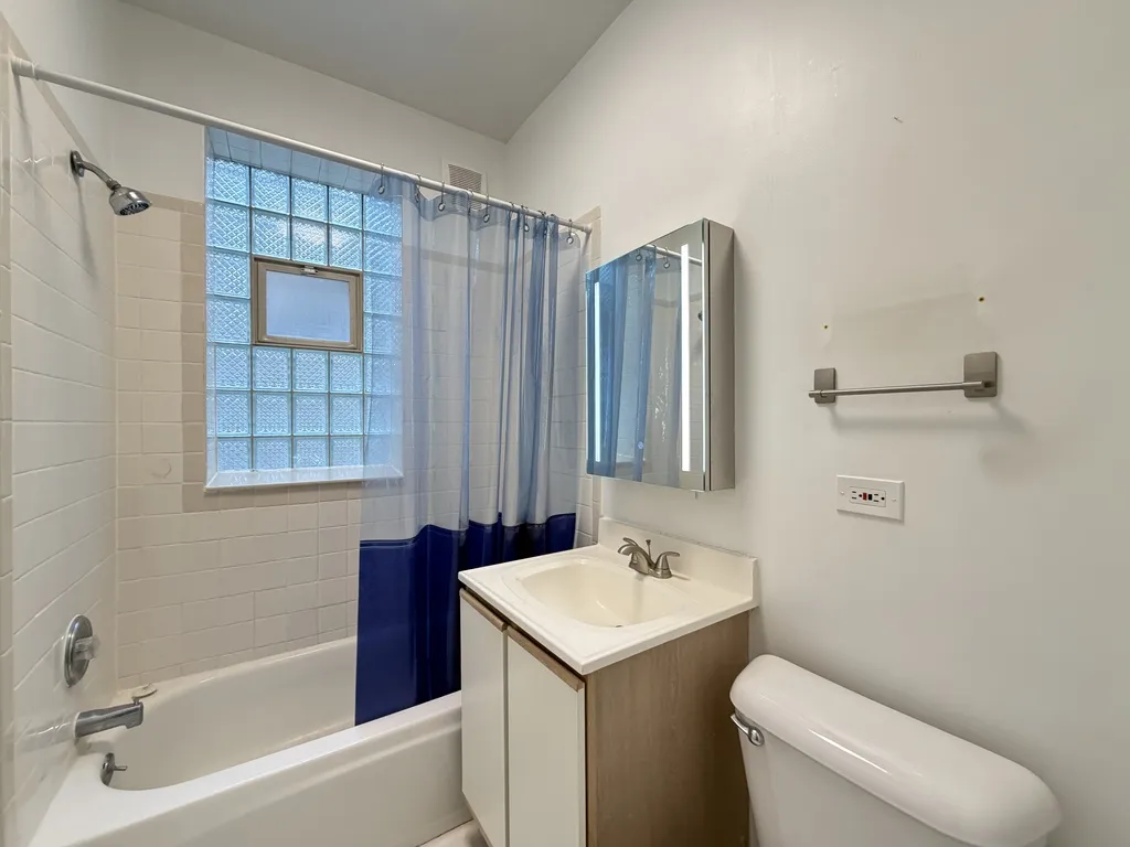 5783 N Ridge Ave, , 60660, USA 60660-unit#2-Chicago-IL