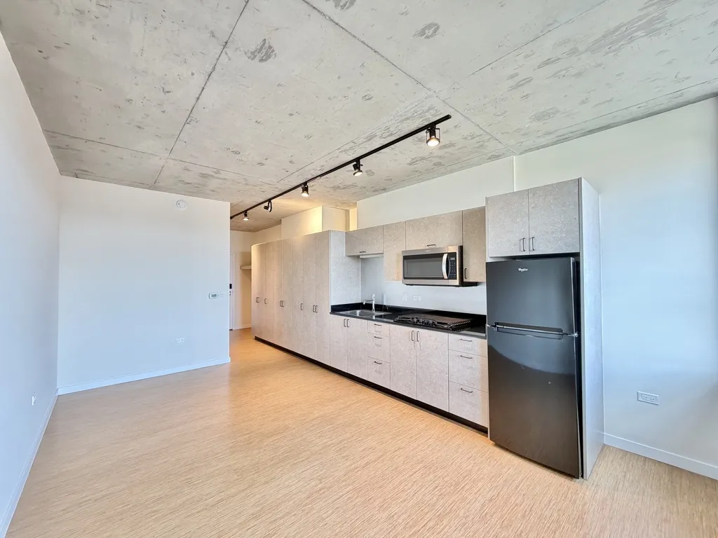 1515 N Fremont St, ,  60642, USA 60642-unit#404-Chicago-IL
