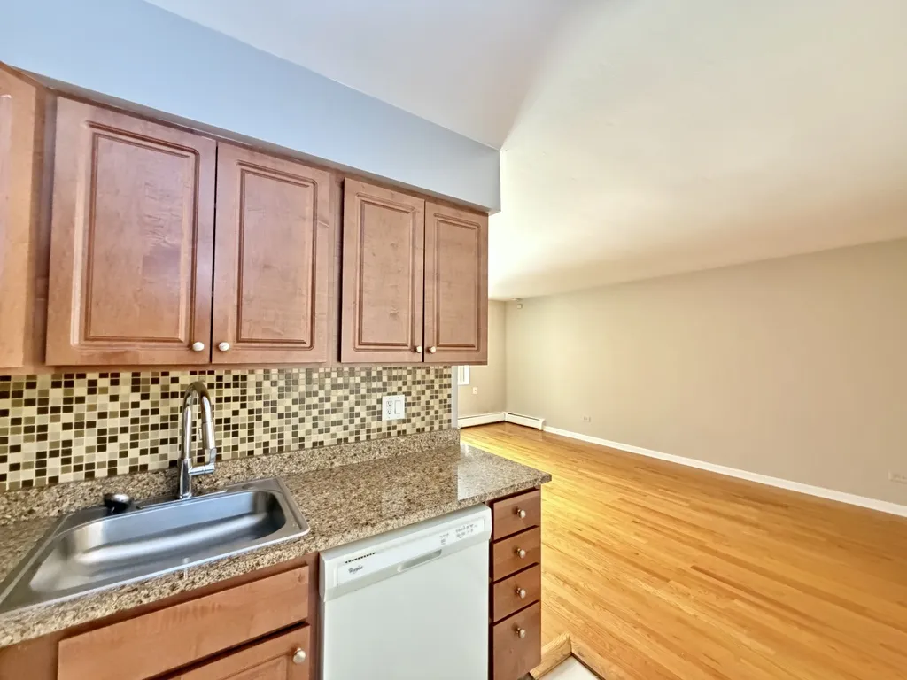 5820 N Sheridan Rd, ,  60660, USA 60660-unit#409-Chicago-IL